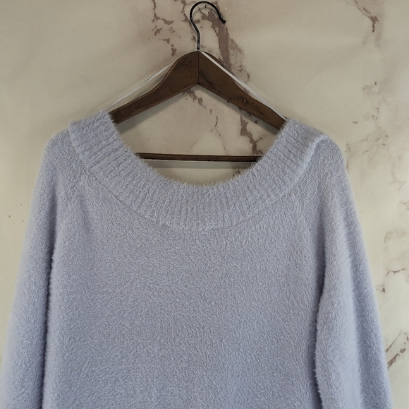 Boston Proper Sweater Womens Medium Purple Fuzzy Eyelash Slouchy Shoulder V Neck - Picture 6 of 9